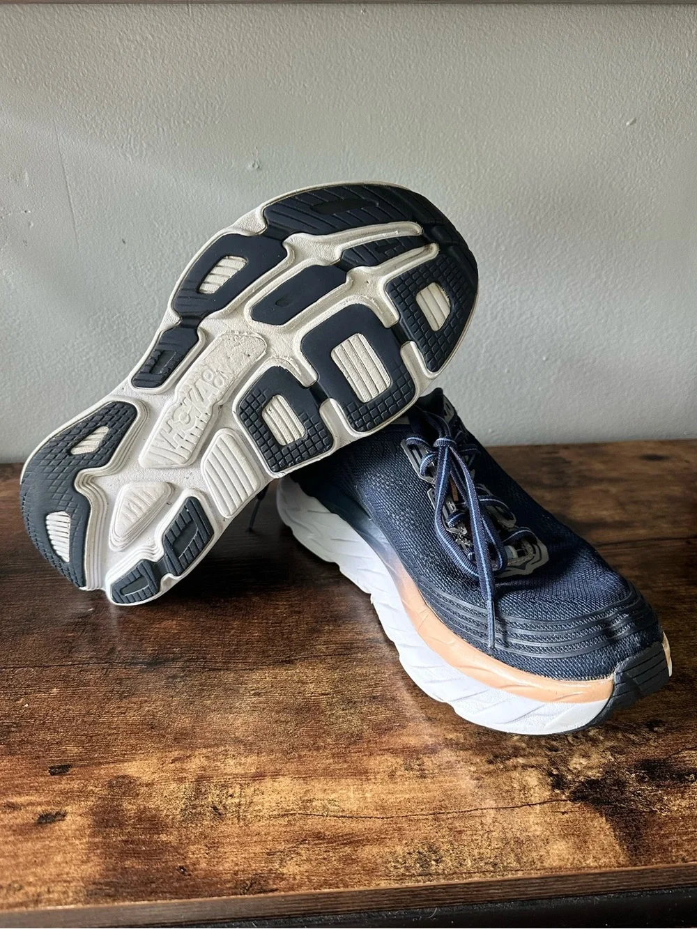 Women’s Hoka Bondi 6 Sz 8.5 - Picture 8 of 9